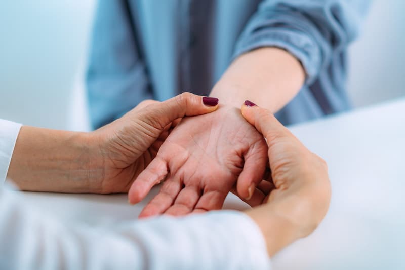 Indemnizacion por operación del túnel carpiano